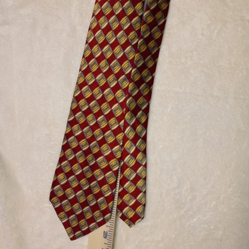 Countess Mara Tie Red Geometric All Silk Hand Made In Italy Vintage Necktie Tie